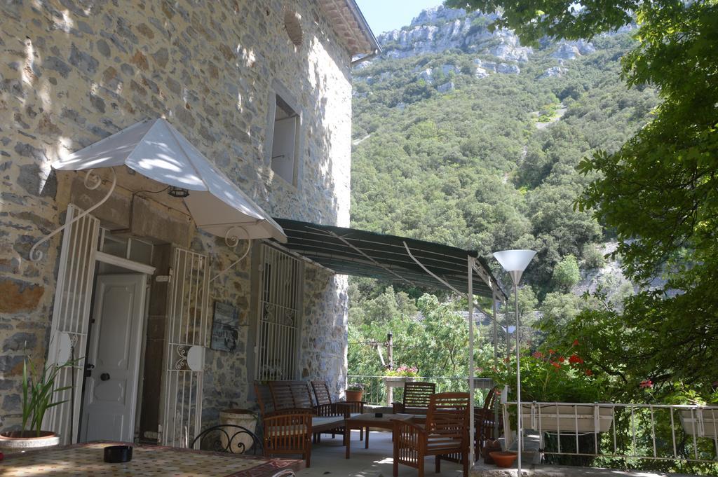Domaine De La Carriere Bed & Breakfast Sumene Bagian luar foto
