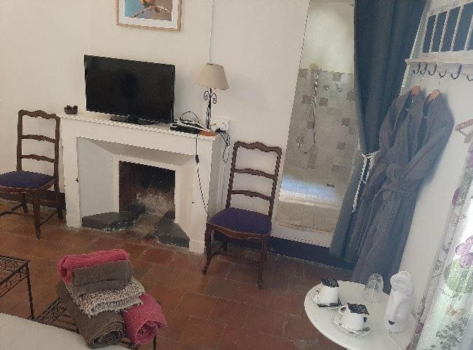 Domaine De La Carriere Bed & Breakfast Sumene Bagian luar foto