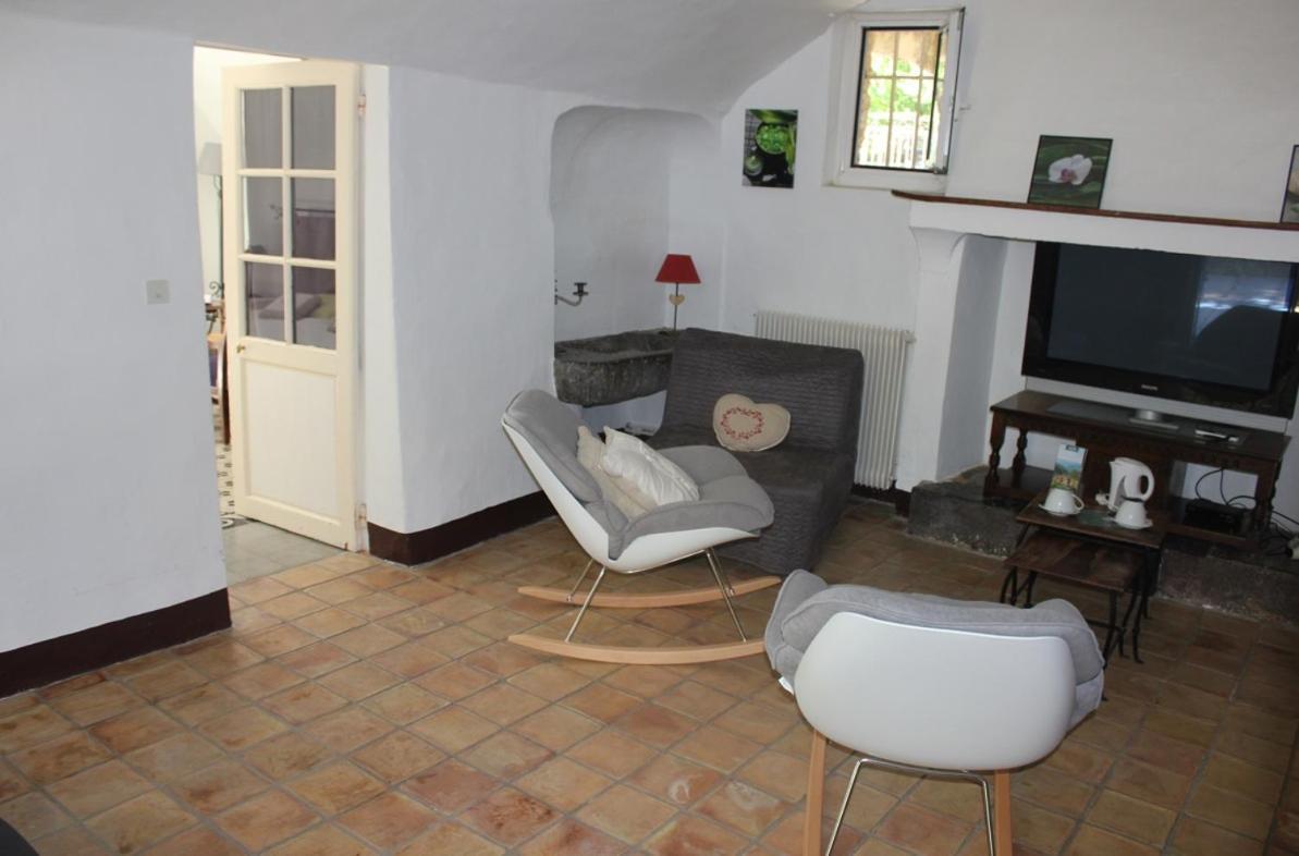 Domaine De La Carriere Bed & Breakfast Sumene Bagian luar foto