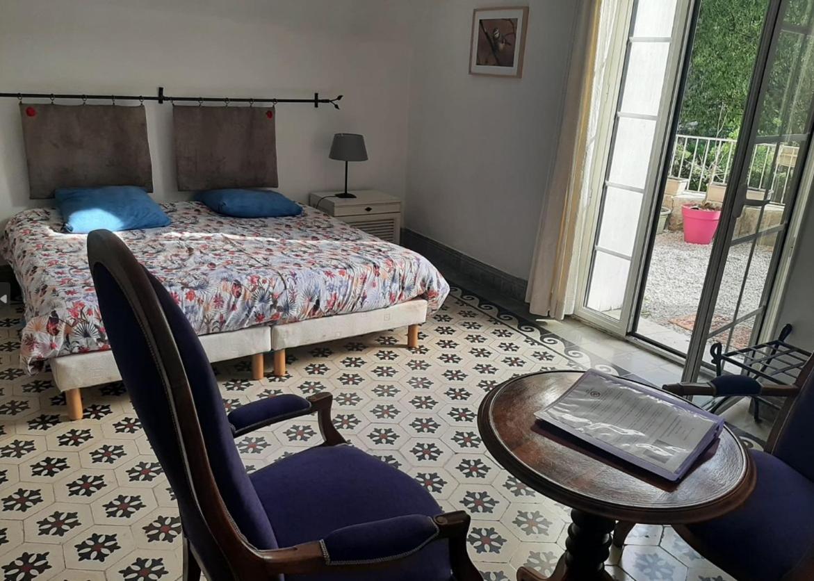Domaine De La Carriere Bed & Breakfast Sumene Bagian luar foto