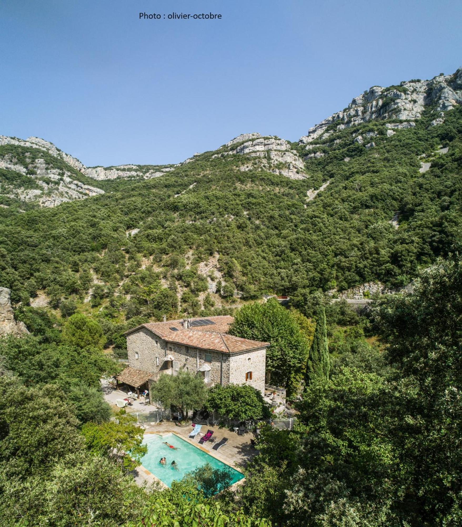 Domaine De La Carriere Bed & Breakfast Sumene Bagian luar foto