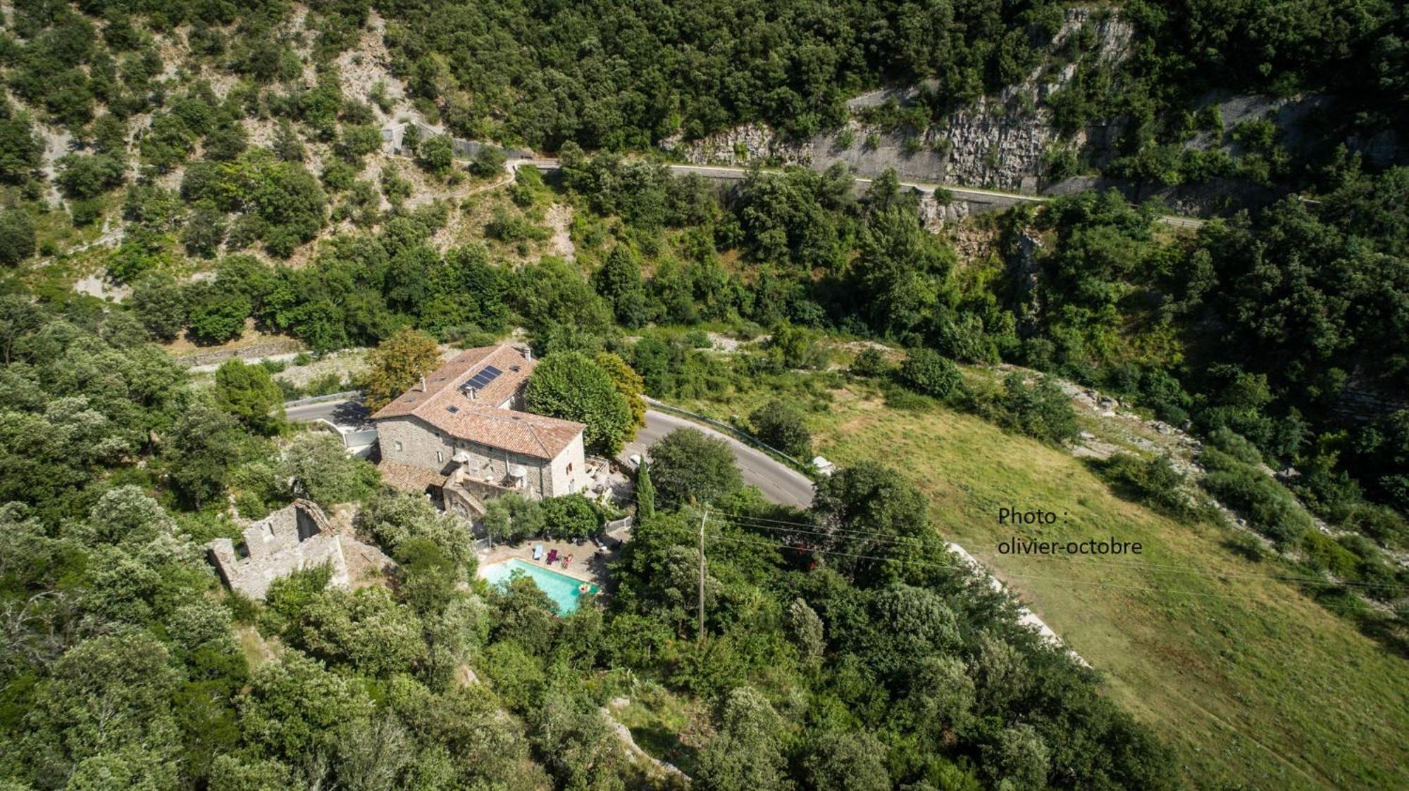 Domaine De La Carriere Bed & Breakfast Sumene Bagian luar foto
